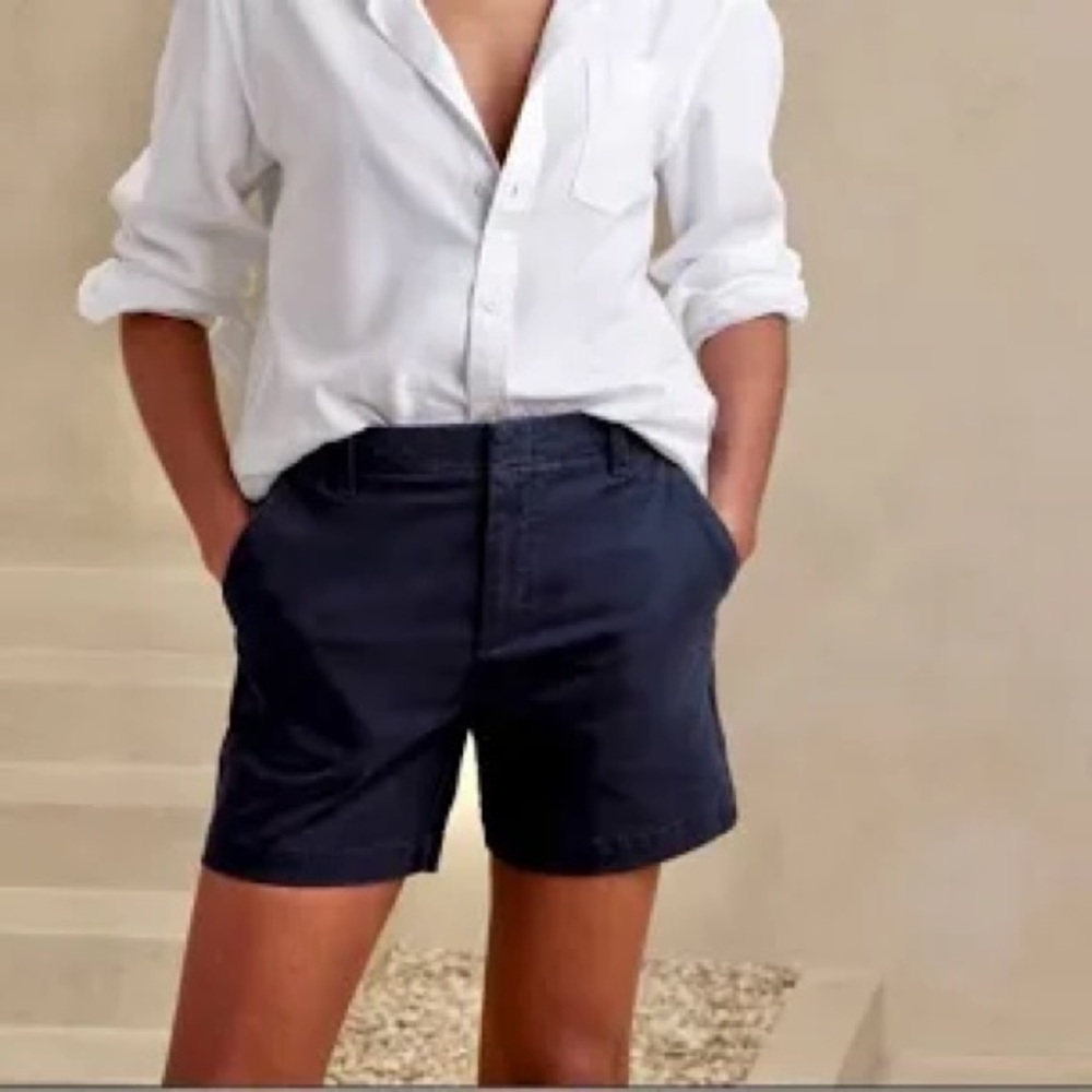 BANANA REPUBLIC CHINO SHORTS